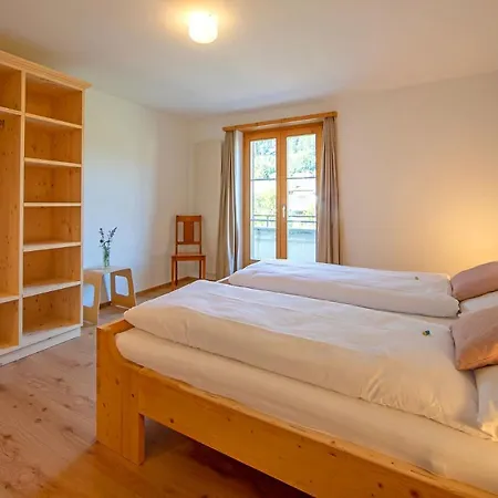 体育旅舍克罗斯特 3*