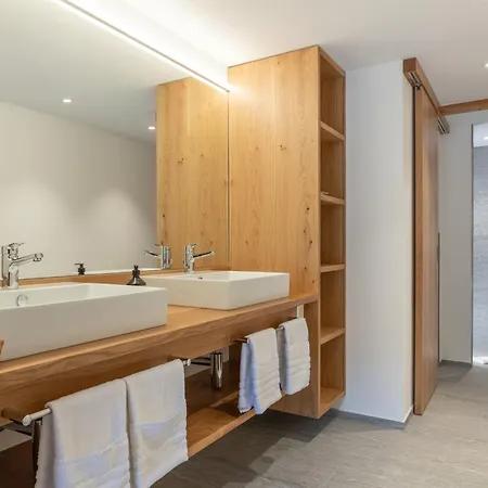 Sport-lodge Hotell 3*